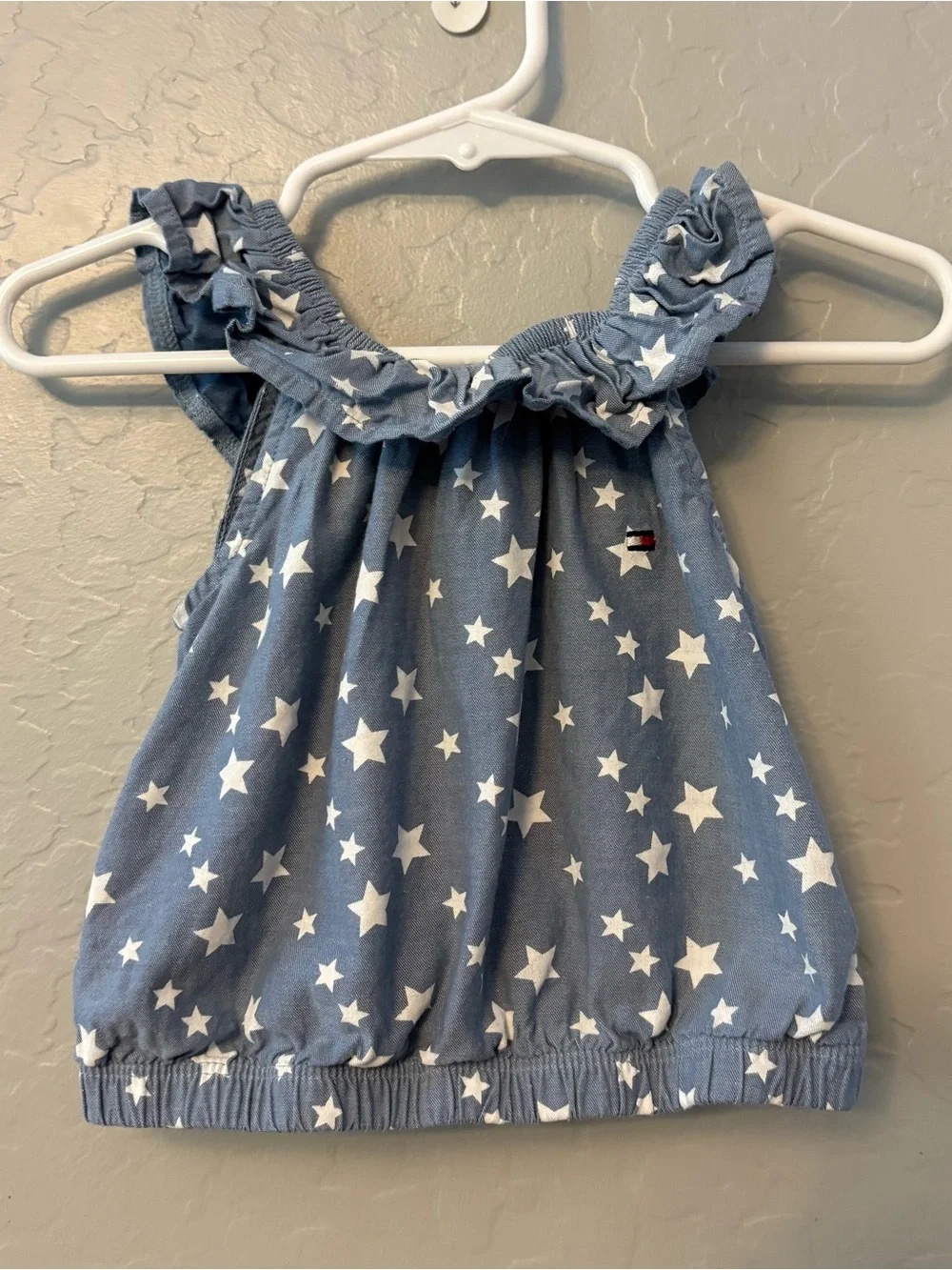 Tommy Hilfiger baby girls chambray with white stars ruffle top/short set 18 mon